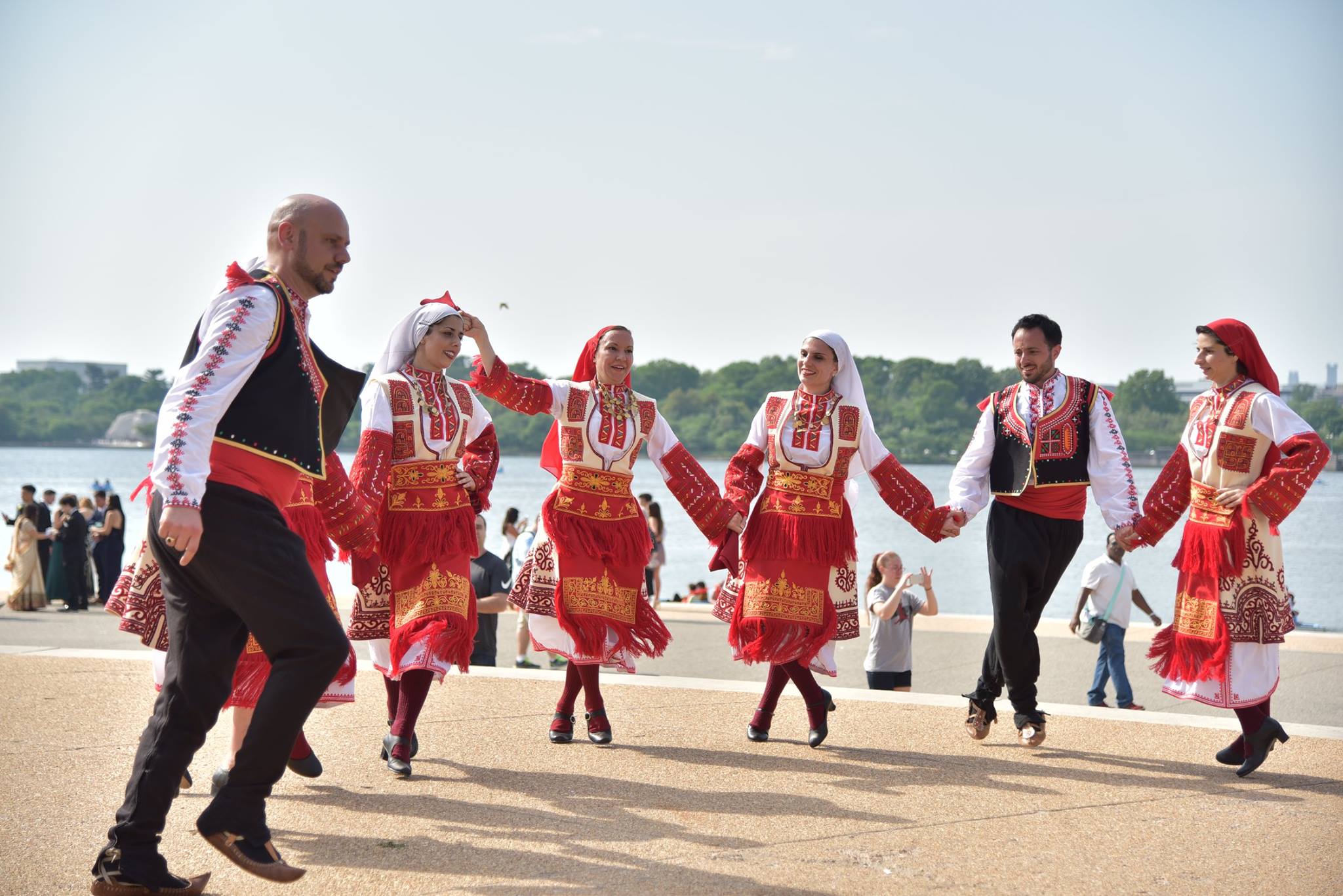 Discovering the Uniqueness of Horo Dance: Bulgaria's Traditional Folk Dance